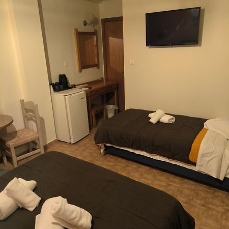 Hotel Almira Айя-Триас Экстерьер фото