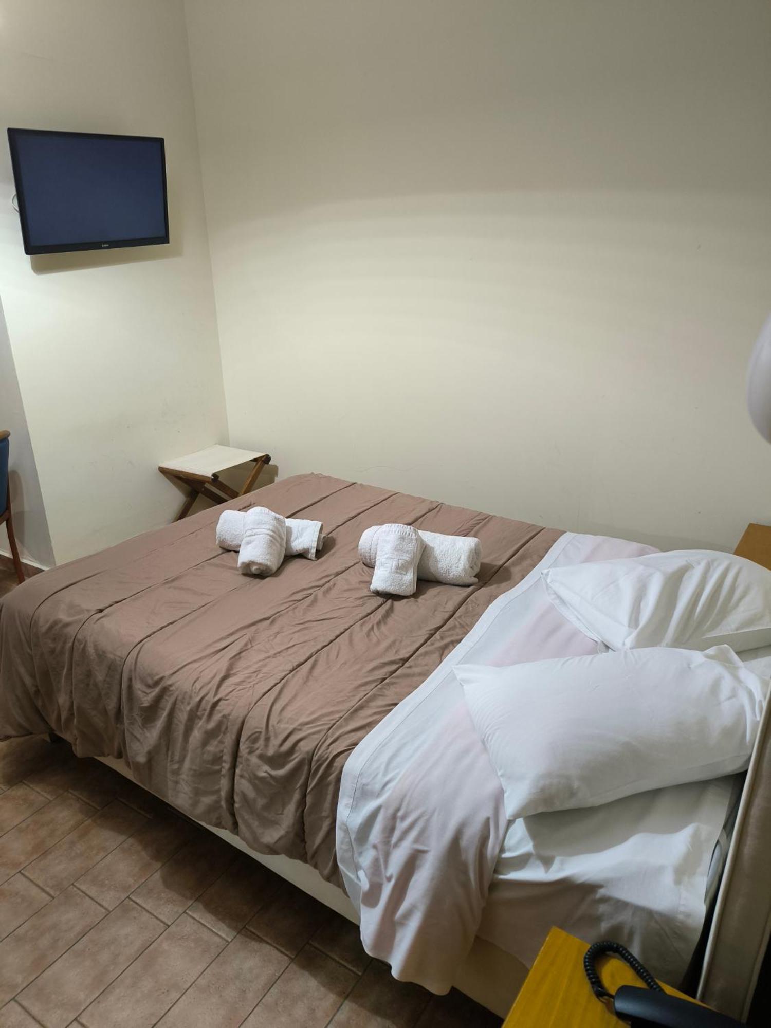 Hotel Almira Айя-Триас Экстерьер фото