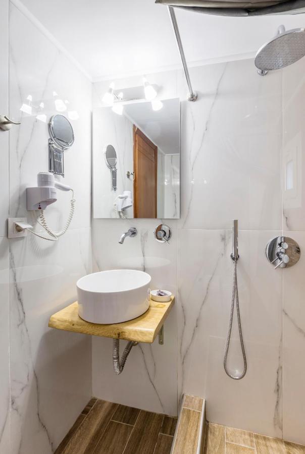 Hotel Almira Айя-Триас Экстерьер фото